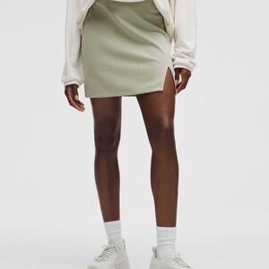 Lululemon “Softstreme High-rise Mini Skirt” Size M Fog Green NWT